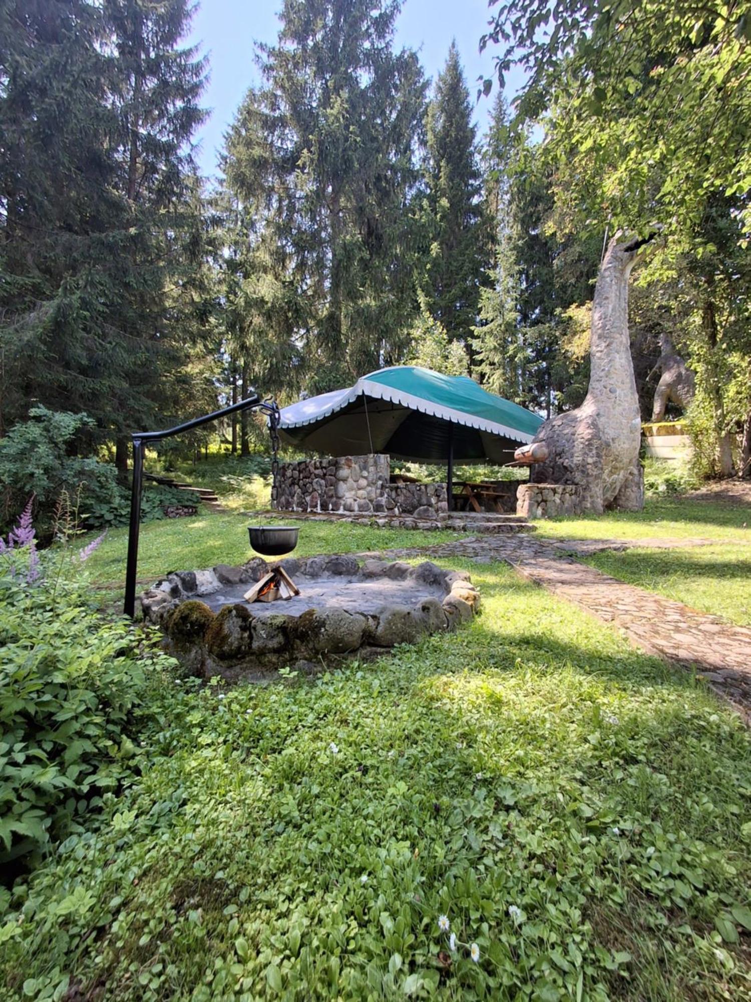 Hotel Melturi Екстериор снимка